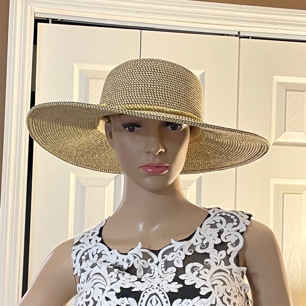 SUN AND SAND HEADWEAR
